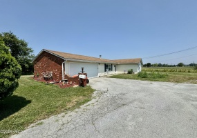 2924 Oakland Pkwy Parkway, Lima, Ohio, 3 Bedrooms Bedrooms, ,2 BathroomsBathrooms,Residential,For Sale,Oakland Pkwy,307746