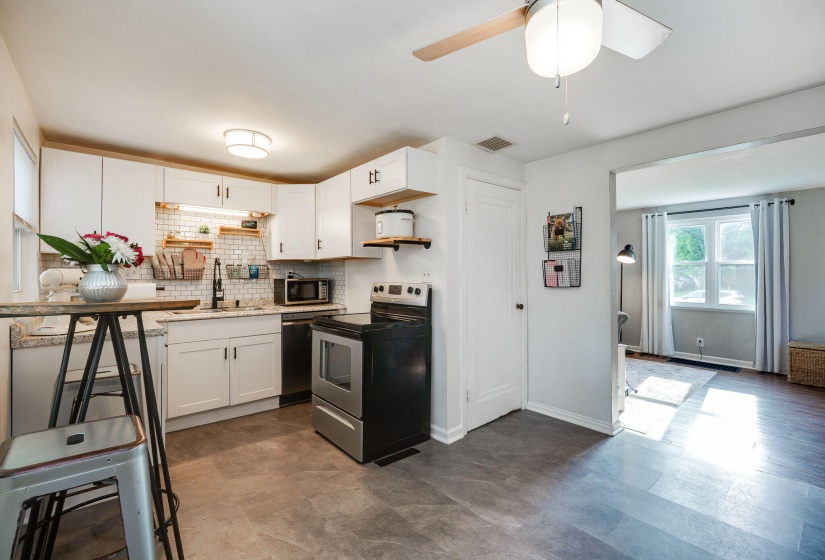 12-web-or-mls-537-shadowlawn-ave