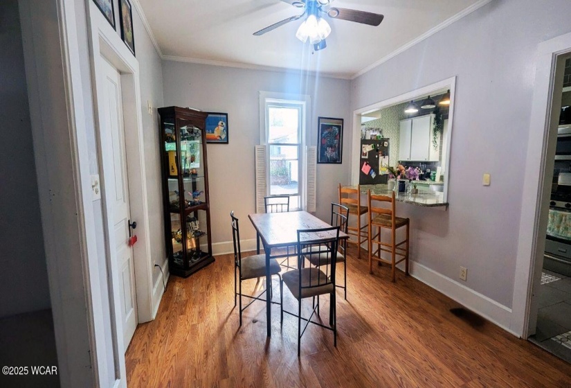 Spacious perfect for entertaining with additional island seating.