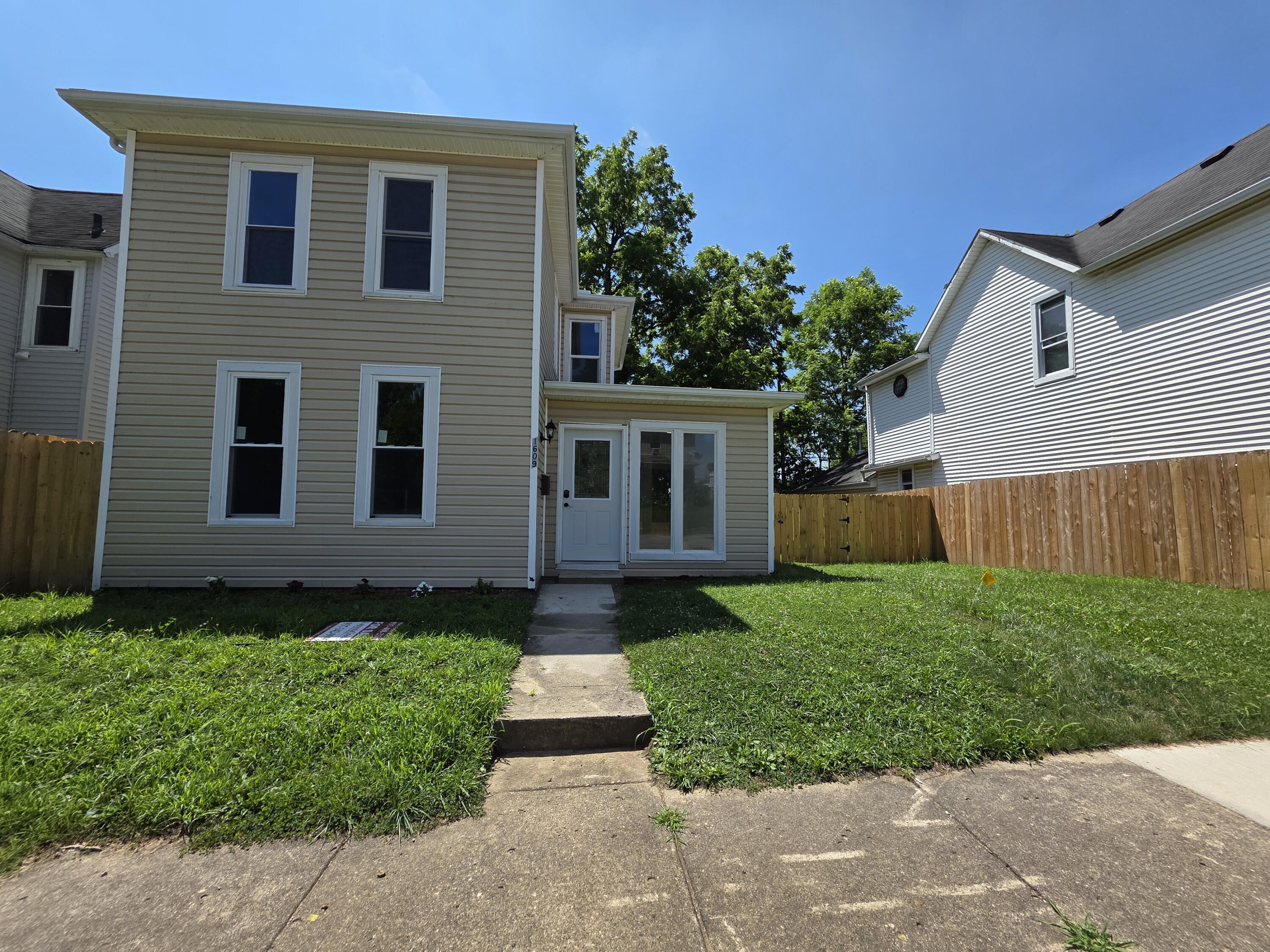 1609 Irwin Avenue, Springfield, Ohio 45505
