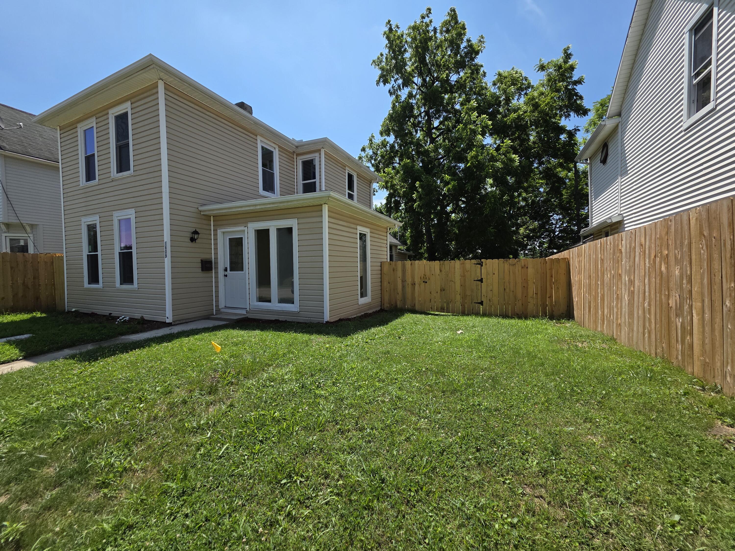 1609 Irwin Avenue, Springfield, Ohio 45505