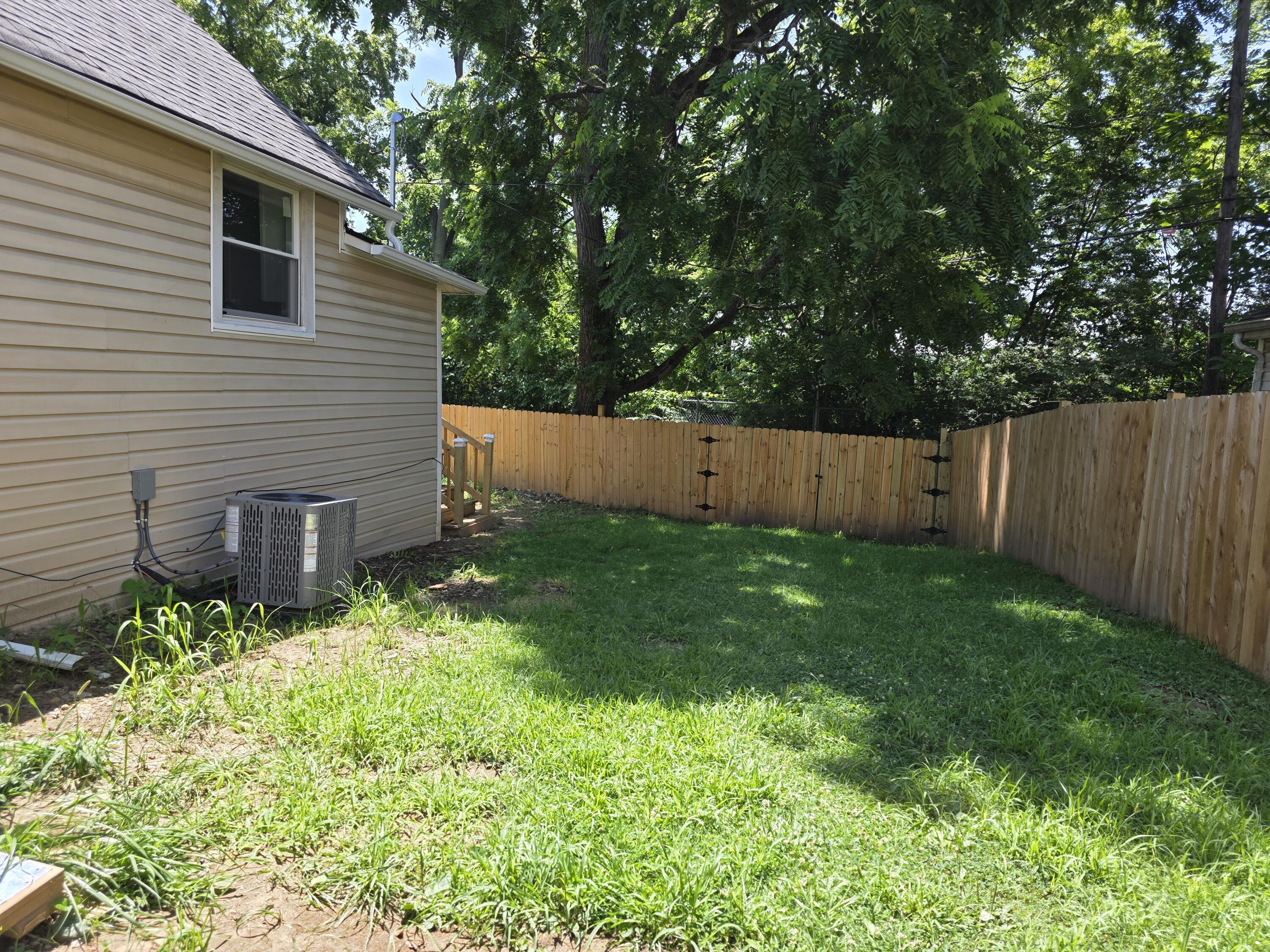 1609 Irwin Avenue, Springfield, Ohio 45505