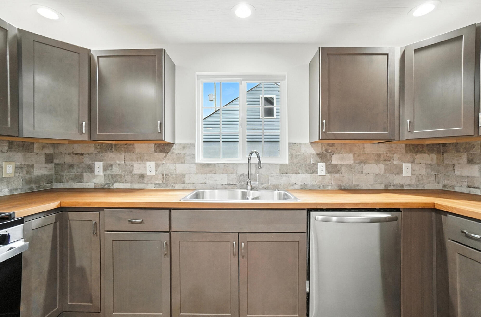 165 Frebis Avenue, Columbus, Ohio 43206