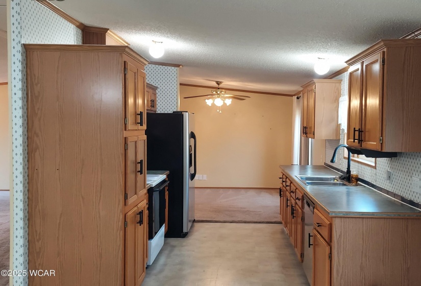 8 Bridle Trail, Lima, Ohio, 3 Bedrooms Bedrooms, ,2 BathroomsBathrooms,Residential,For Sale,Bridle,307761