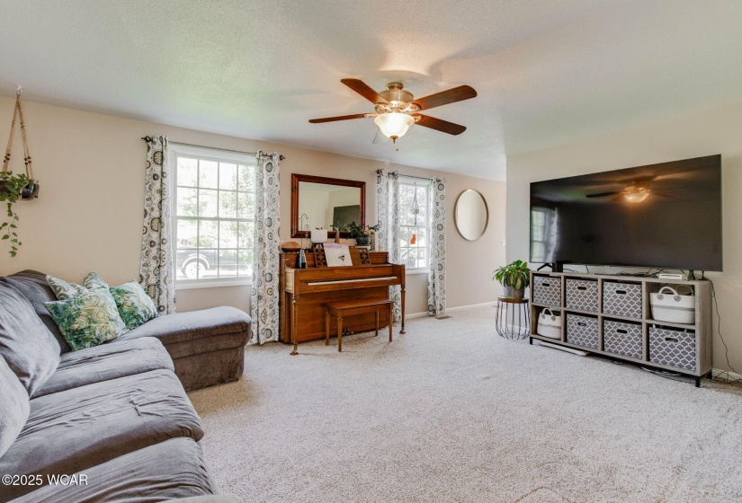 1424 Loch Loman Way, Lima, Ohio, 4 Bedrooms Bedrooms, ,2 BathroomsBathrooms,Residential,For Sale,Loch Loman,307771