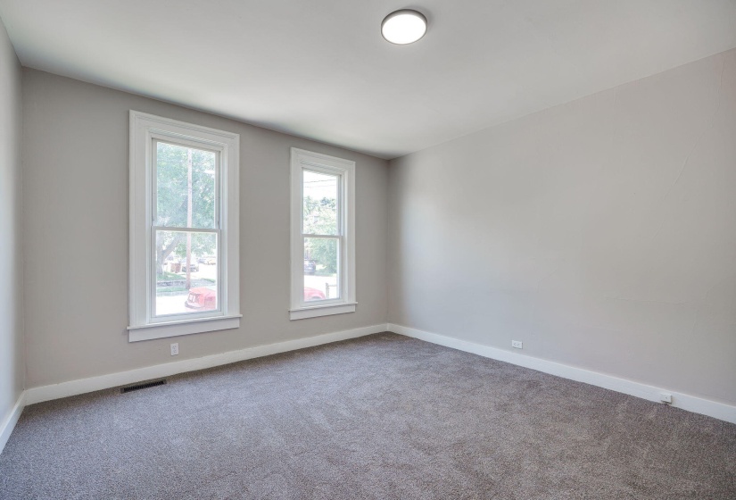 20-web-or-mls-803-laurel-st