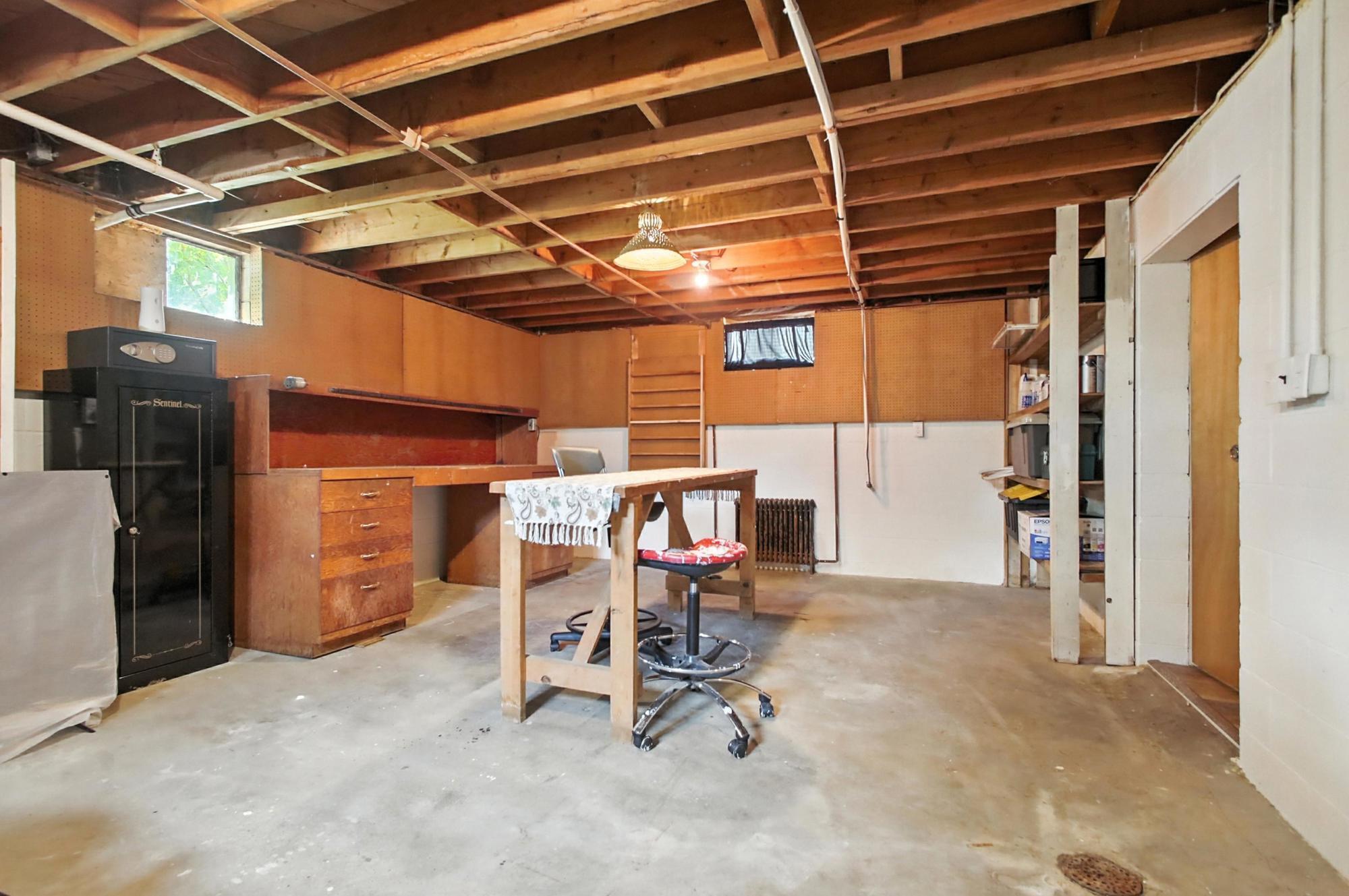 2942 Chalmar Drive, Dayton, Ohio 45431