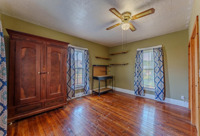 814 S. Clay St, Troy-5
