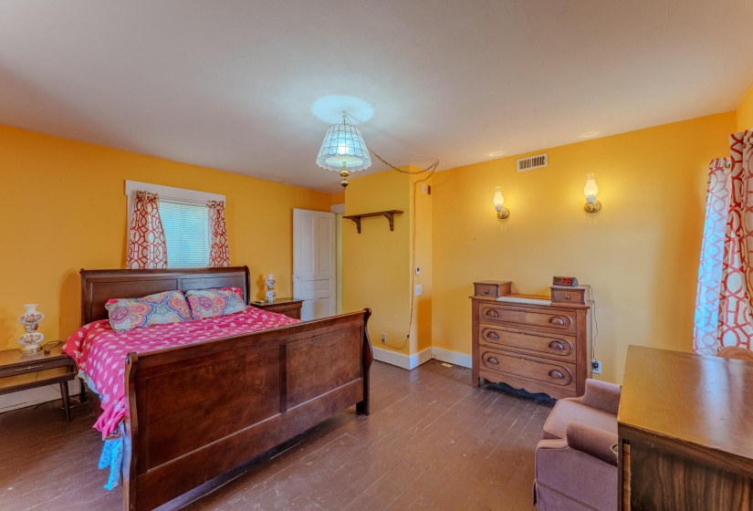 814 S. Clay St, Troy-20