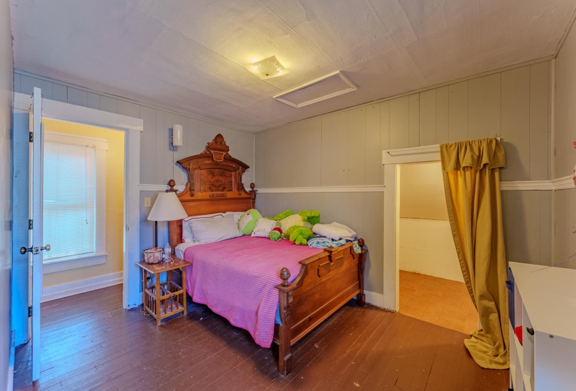 814 S. Clay St, Troy-24