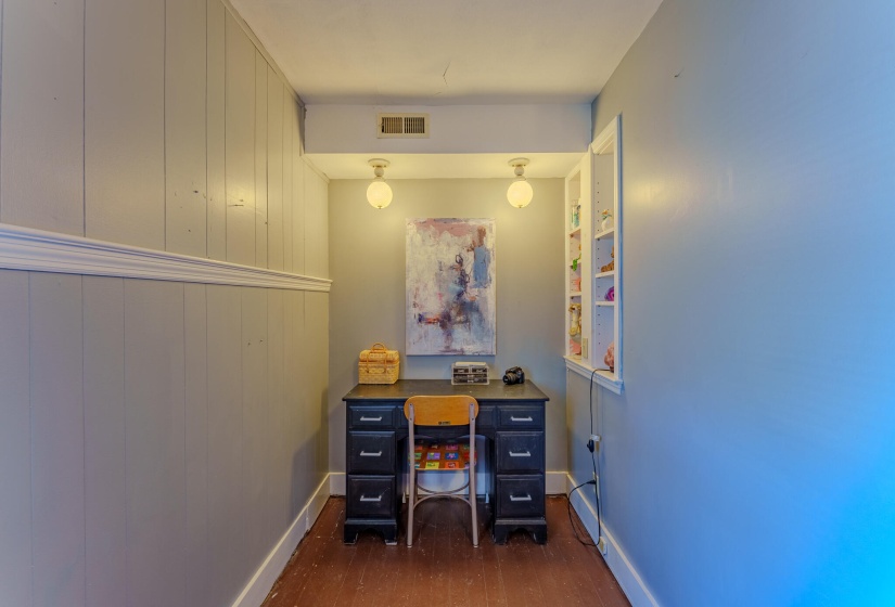 814 S. Clay St, Troy-25