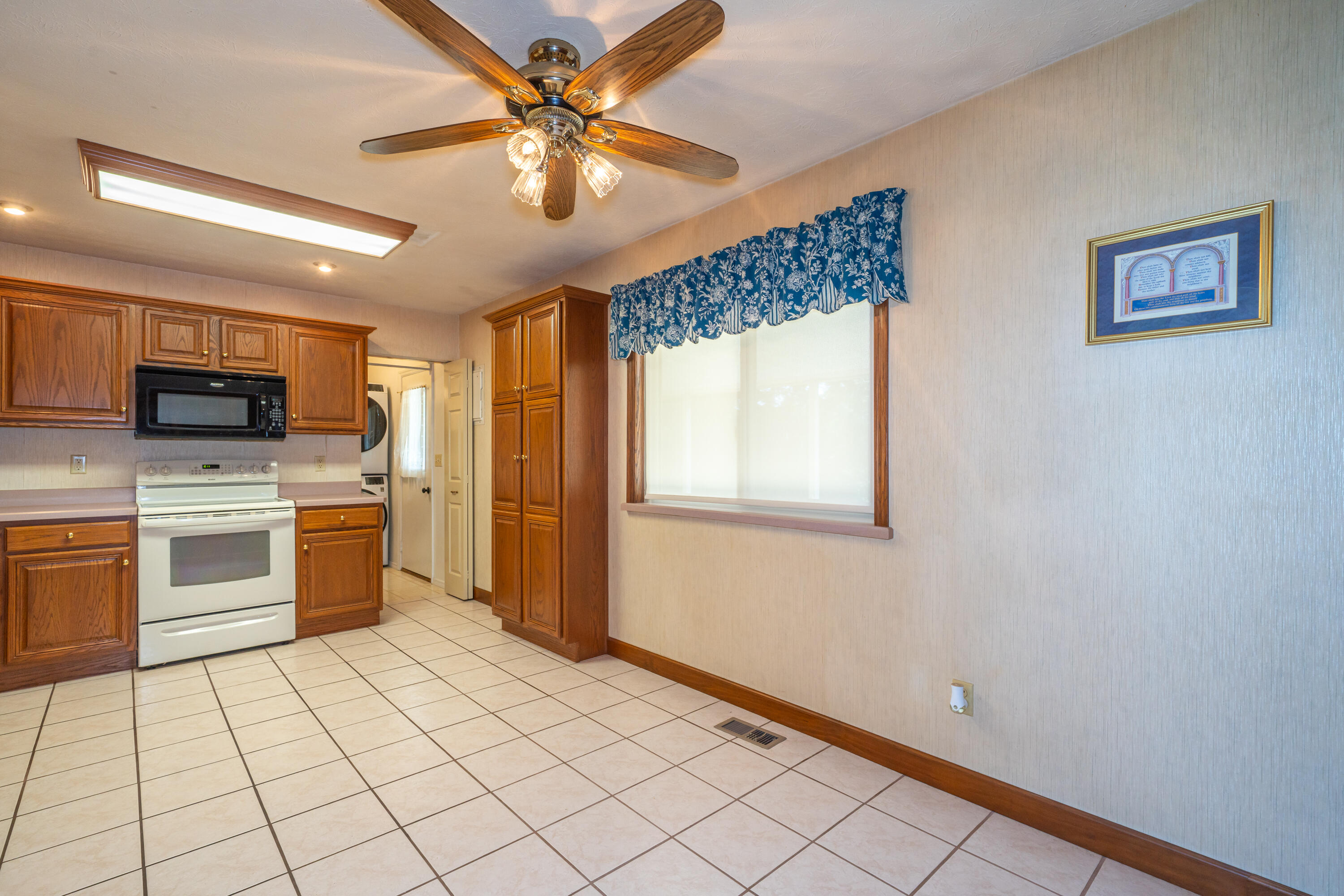 132 Grantwood Drive, Dayton, Ohio 45449