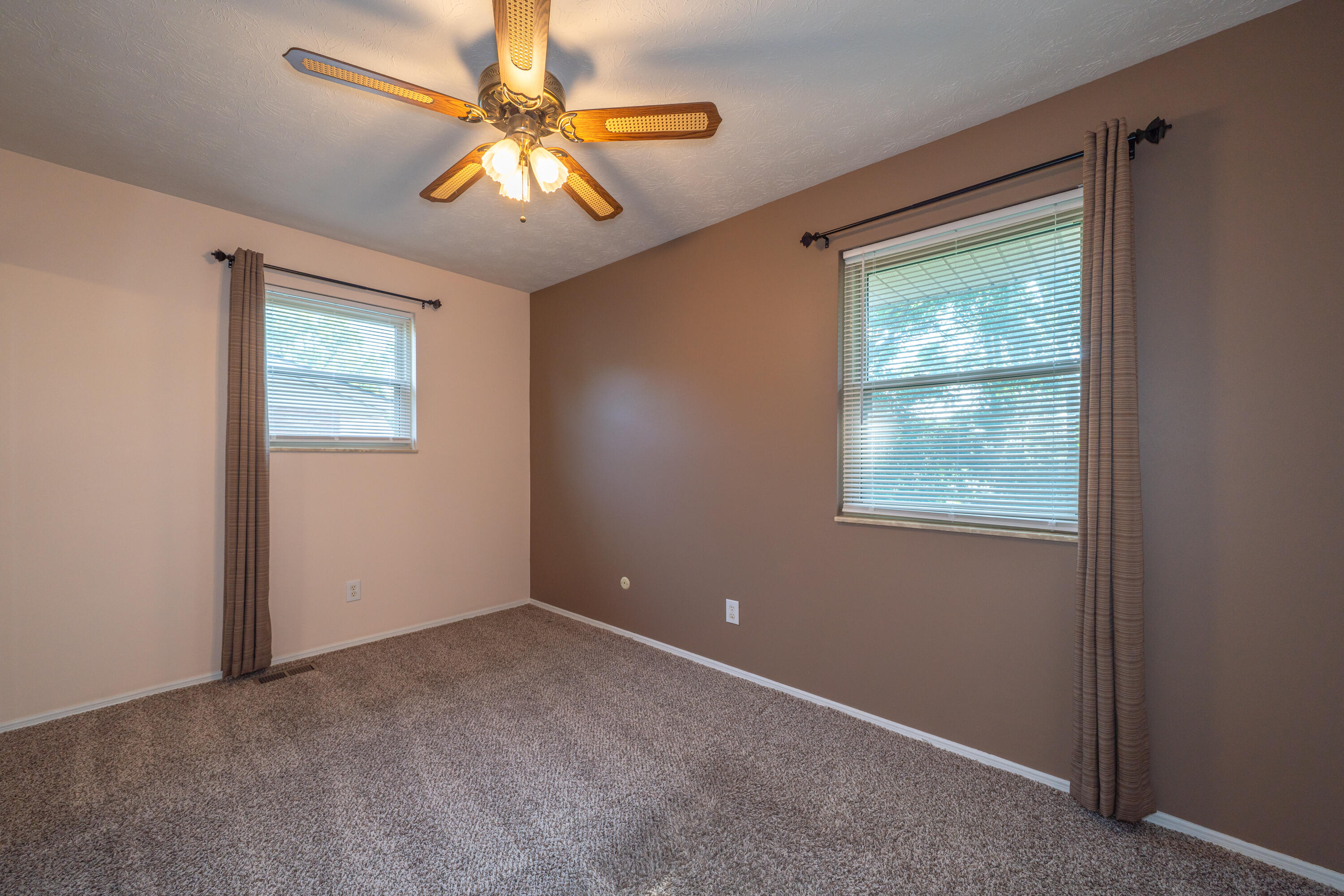 132 Grantwood Drive, Dayton, Ohio 45449