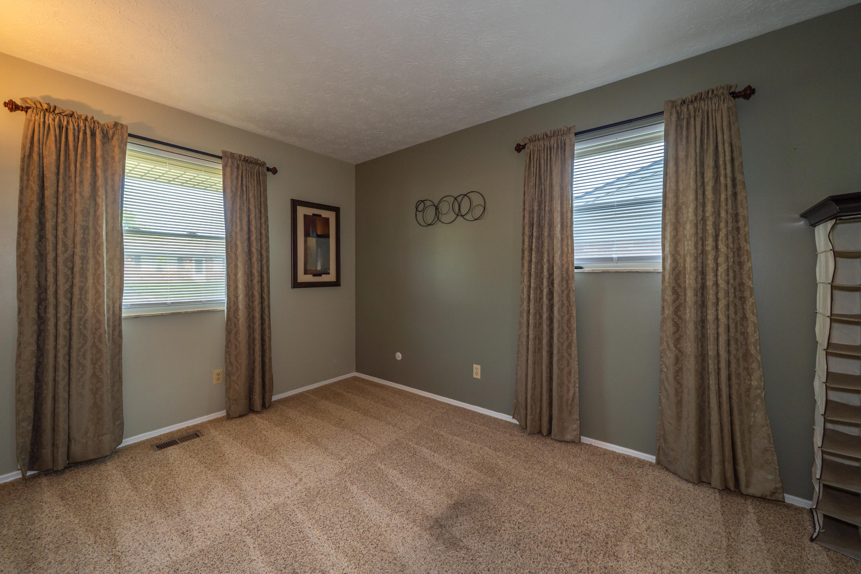 132 Grantwood Drive, Dayton, Ohio 45449
