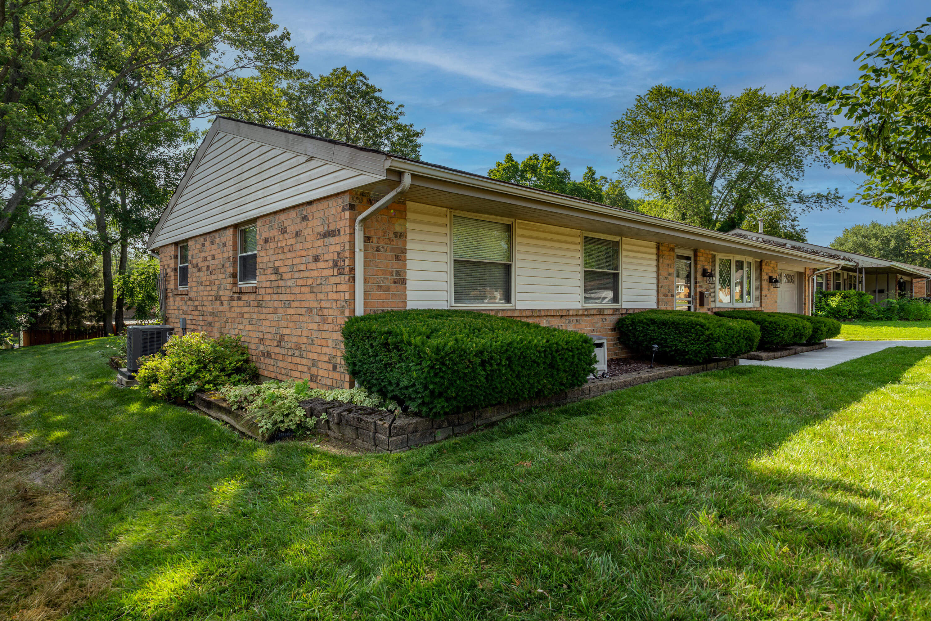 132 Grantwood Drive, Dayton, Ohio 45449