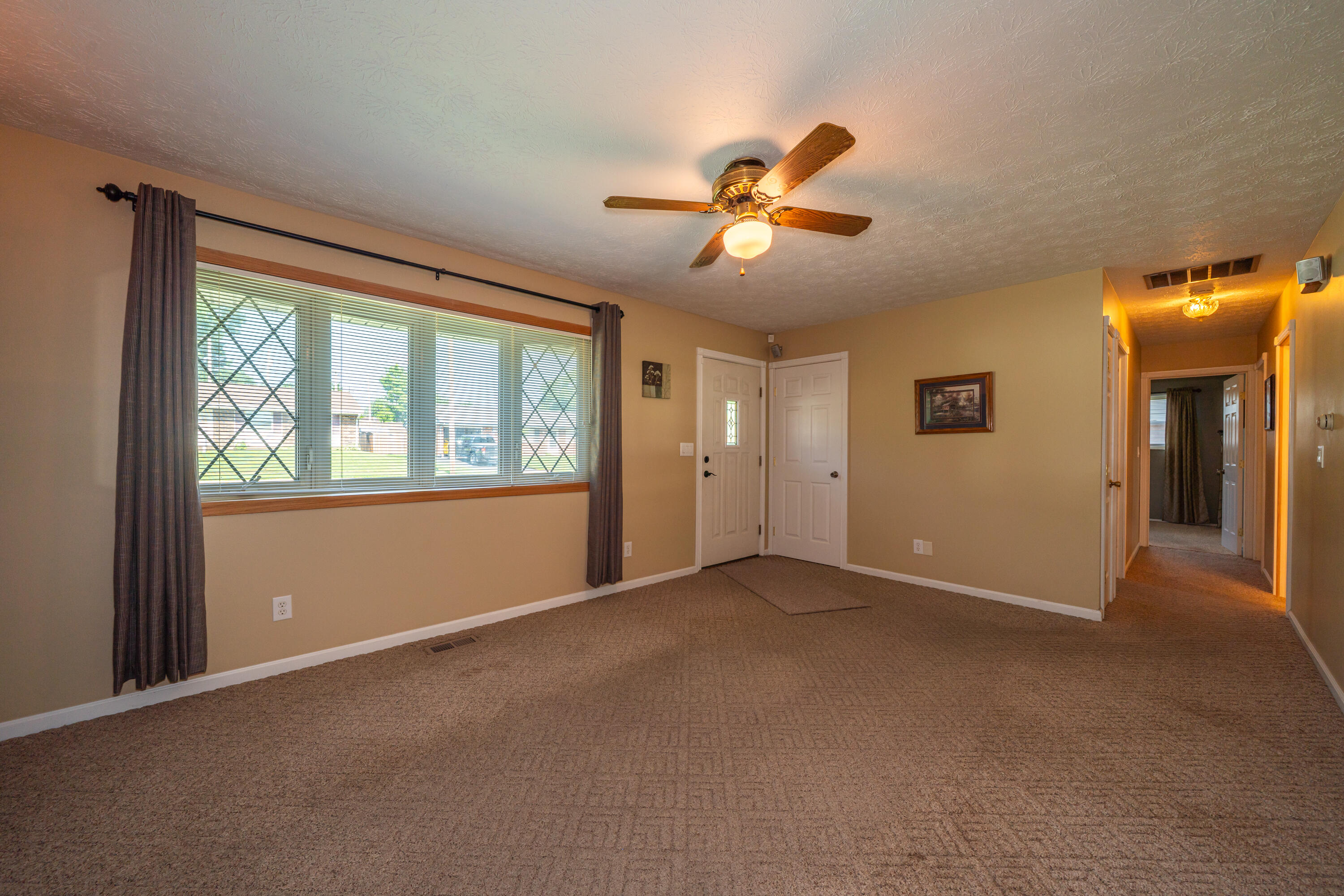 132 Grantwood Drive, Dayton, Ohio 45449
