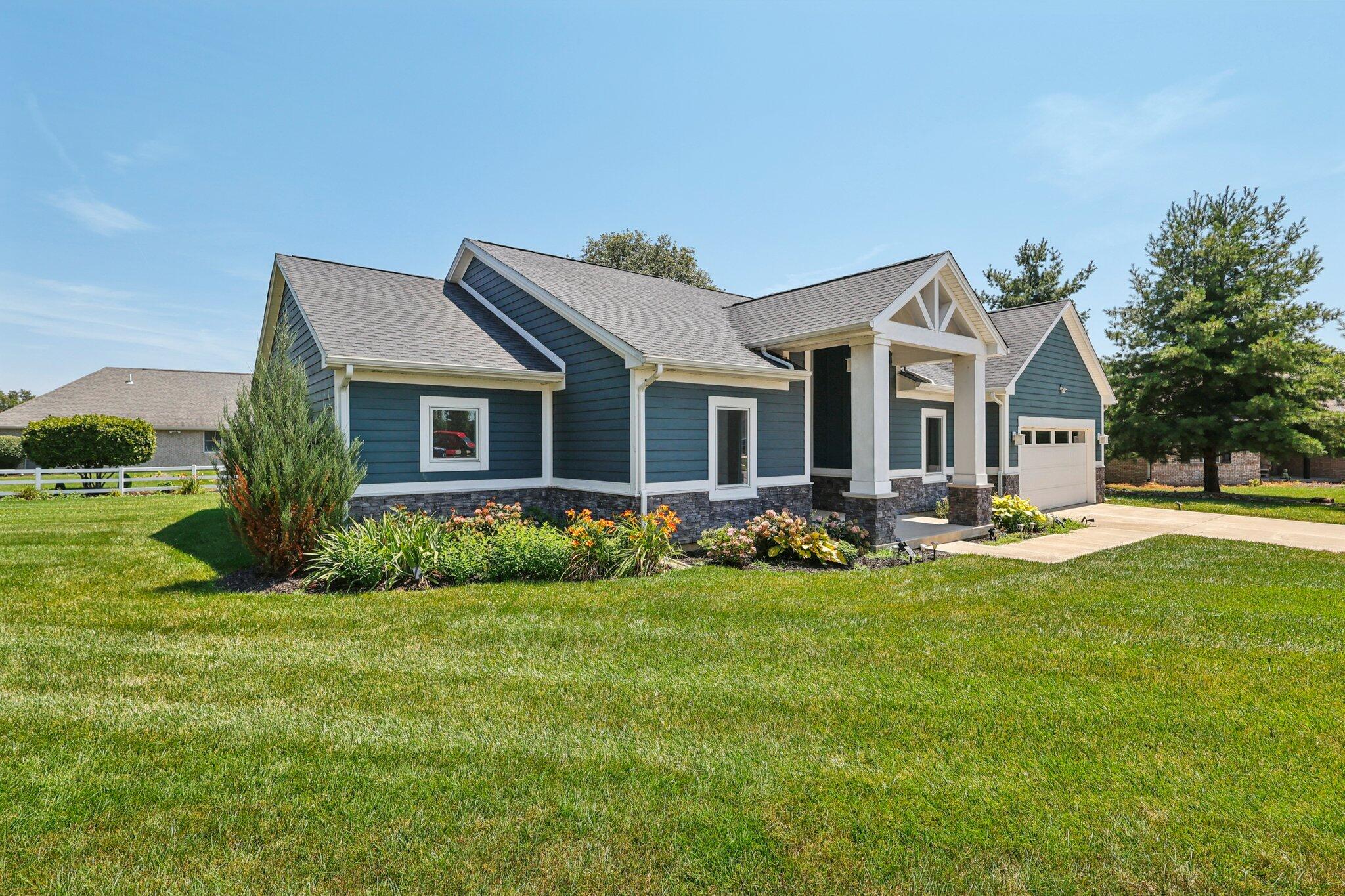 105 Ashford Circle, Greenville, Ohio 45331