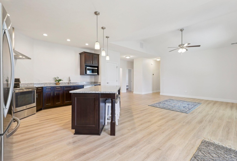 16-web-or-mls-Ashford Cir-S2307-016