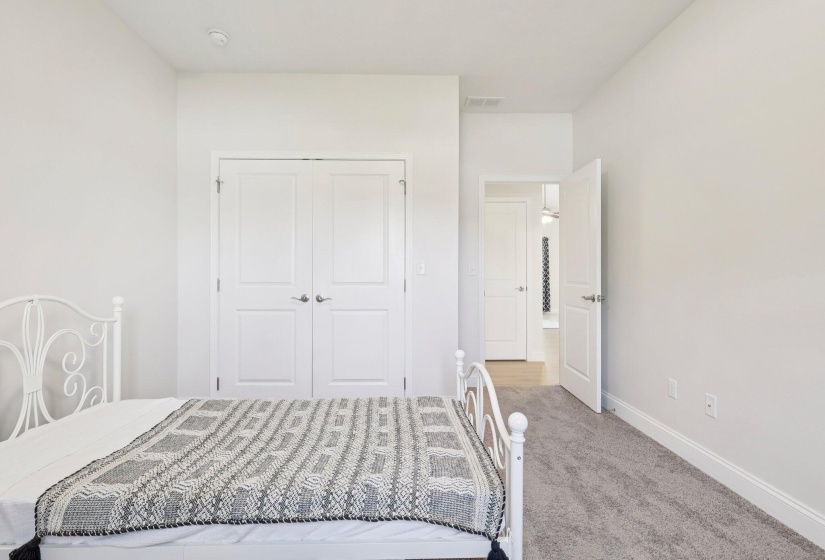 29-web-or-mls-Ashford Cir-S2307-029