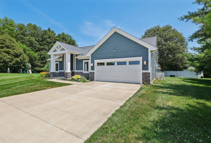 4-web-or-mls-Ashford Cir-S2307-004