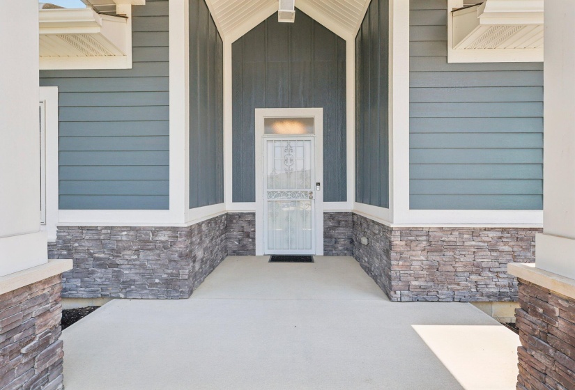 6-web-or-mls-Ashford Cir-S2307-006