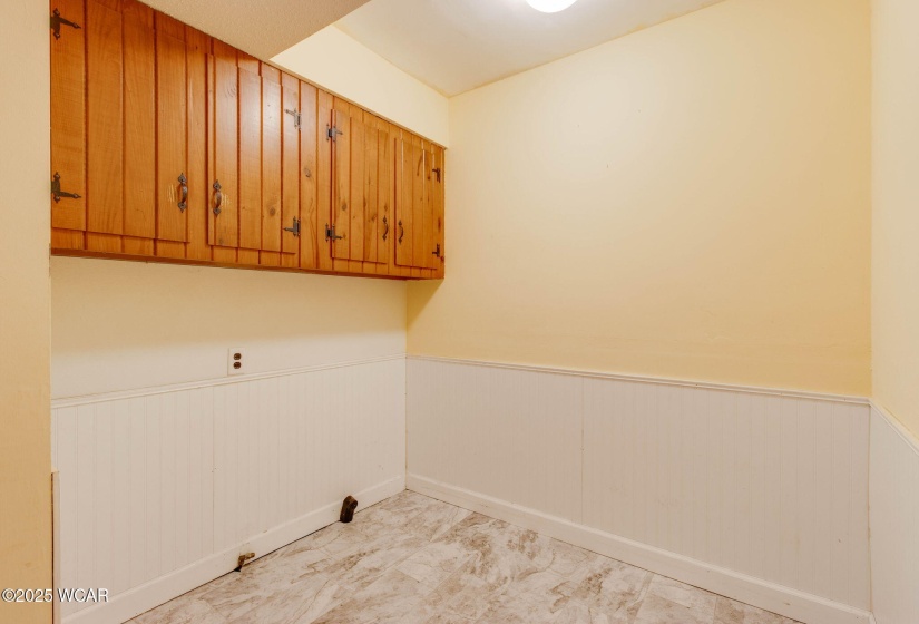 213 Johns Avenue, Elida, Ohio, 3 Bedrooms Bedrooms, ,2 BathroomsBathrooms,Residential,For Sale,Johns,307091
