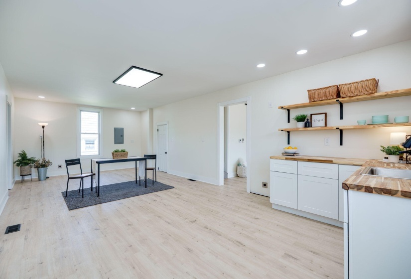 20-web-or-mls-708-n-market-st