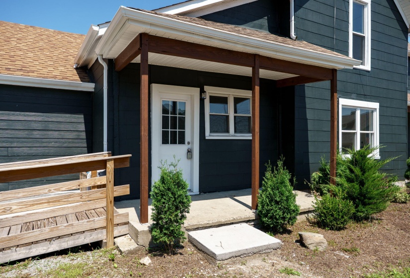 4-web-or-mls-708-n-market-st