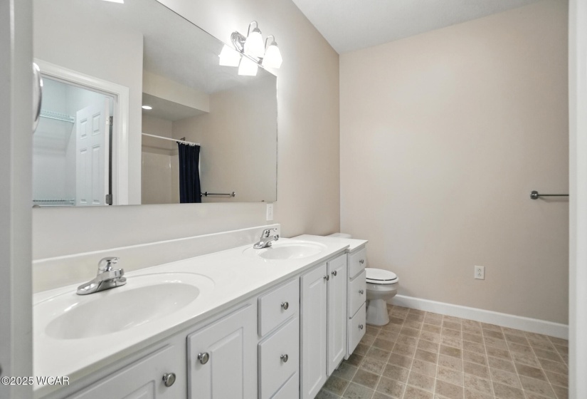 1700 Market Street, Celina, Ohio, 2 Bedrooms Bedrooms, ,2 BathroomsBathrooms,Residential,For Sale,Market,307677