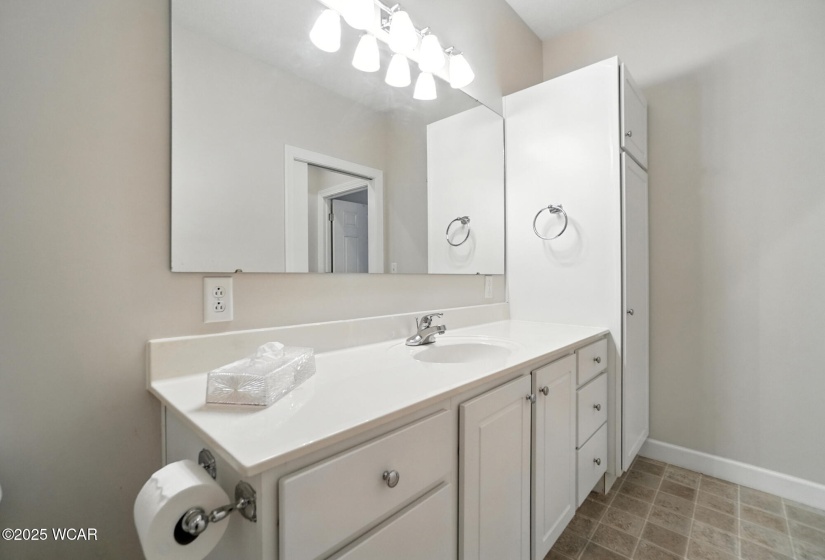 1700 Market Street, Celina, Ohio, 2 Bedrooms Bedrooms, ,2 BathroomsBathrooms,Residential,For Sale,Market,307677