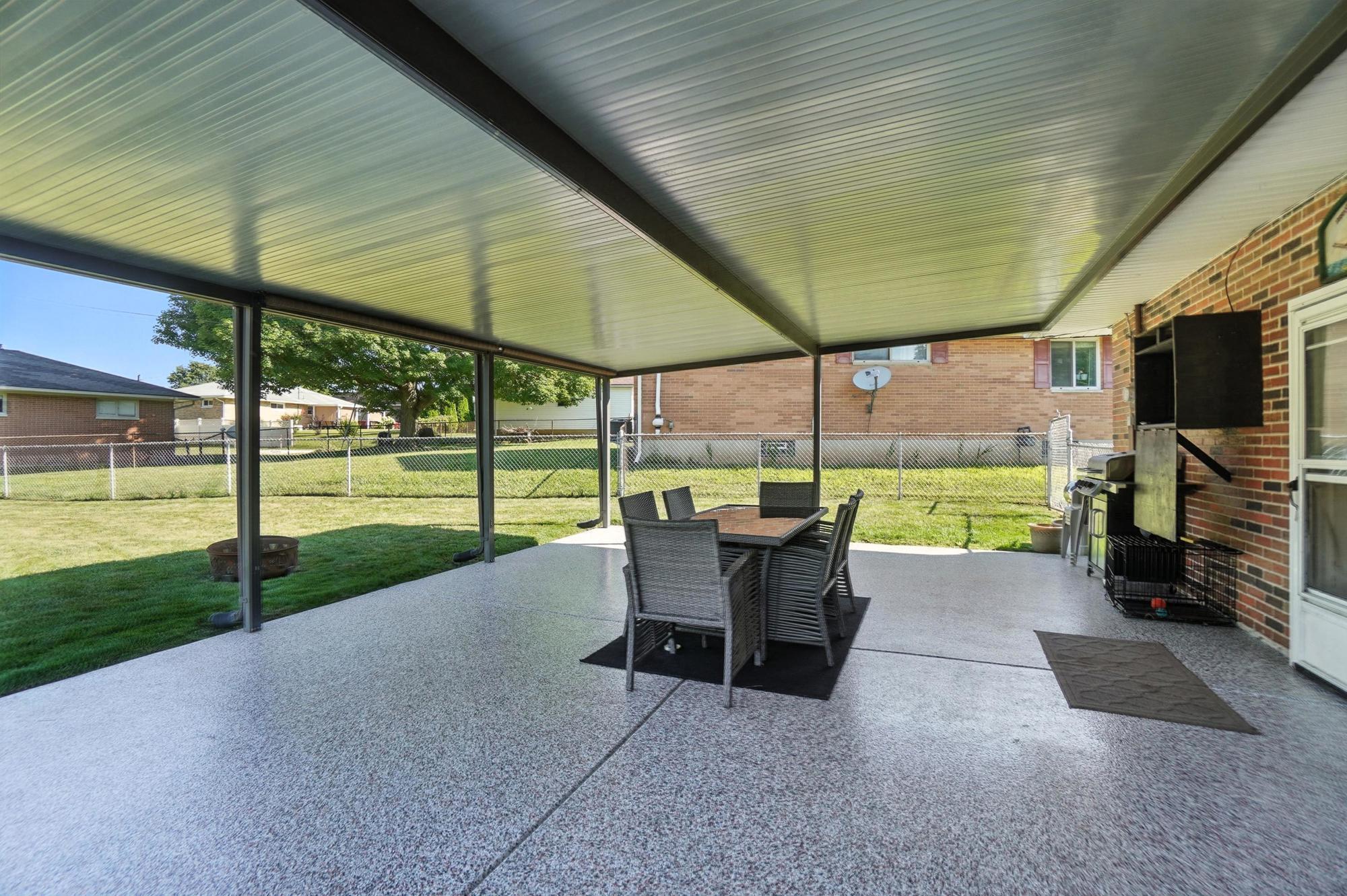 4133 Willowbrook Drive, Springfield, Ohio 45503