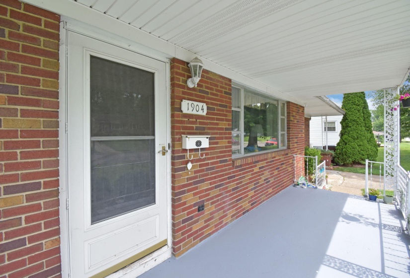 6-web-or-mls-1904-maryland-ave