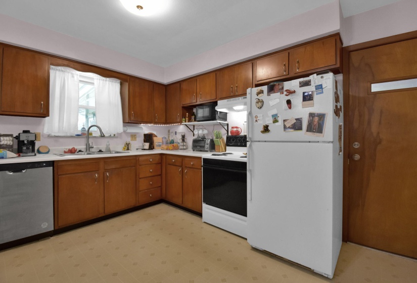 13-web-or-mls-1904-maryland-ave