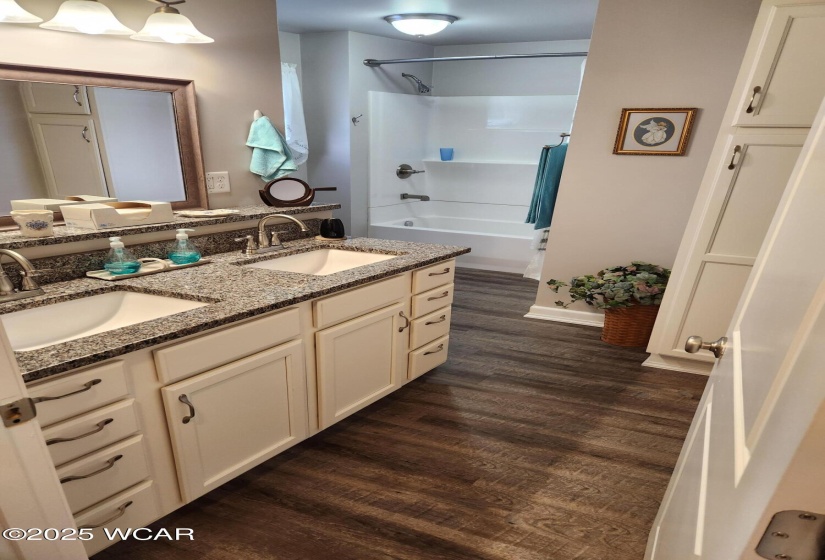 115 Broadway Street, Columbus Grove, Ohio, 4 Bedrooms Bedrooms, ,2 BathroomsBathrooms,Residential,For Sale,Broadway,307779