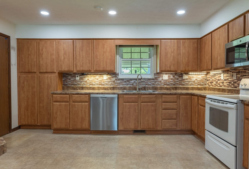 2568 Pennyroyal-6