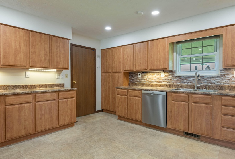 2568 Pennyroyal-10
