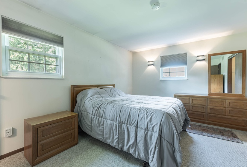 2568 Pennyroyal-19
