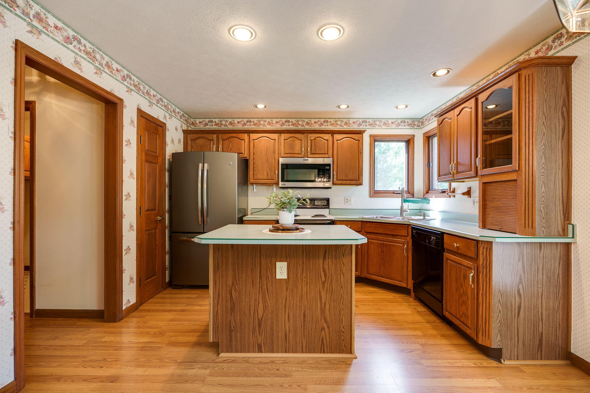 8455 Horseshoe Bn Road, Ludlow Falls, Ohio 45339