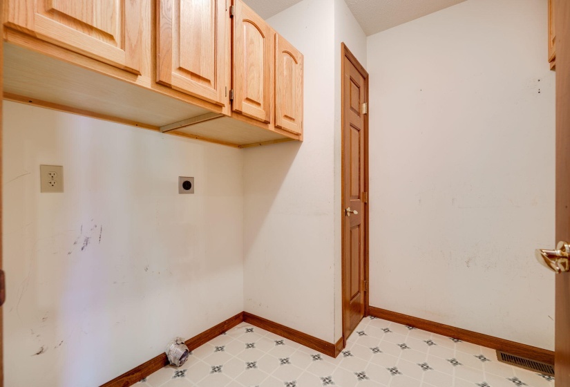 31-web-or-mls-8455-horseshoe-bend-rd