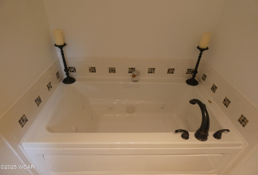3525 Hiawatha Trail, Lima, Ohio, 3 Bedrooms Bedrooms, ,2 BathroomsBathrooms,Residential,For Sale,Hiawatha,307785