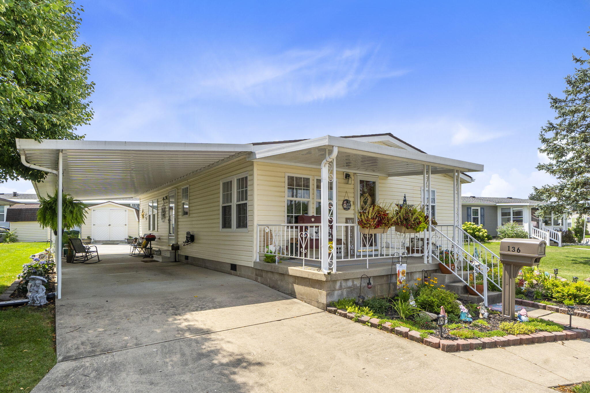 136 South Point Drive, Fairborn, Ohio 45324