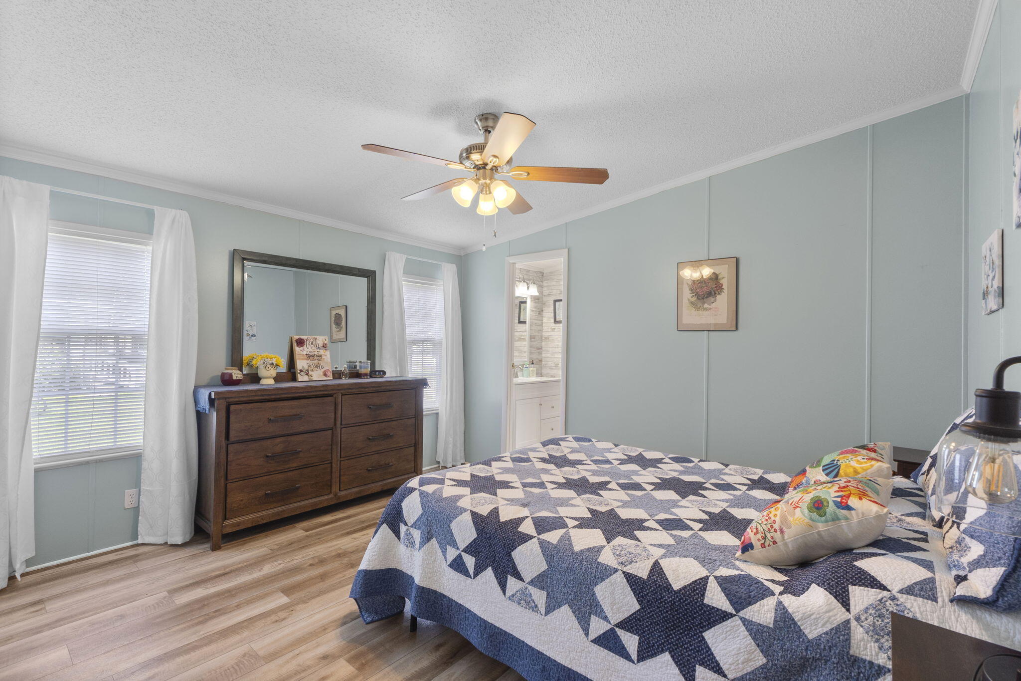 136 South Point Drive, Fairborn, Ohio 45324