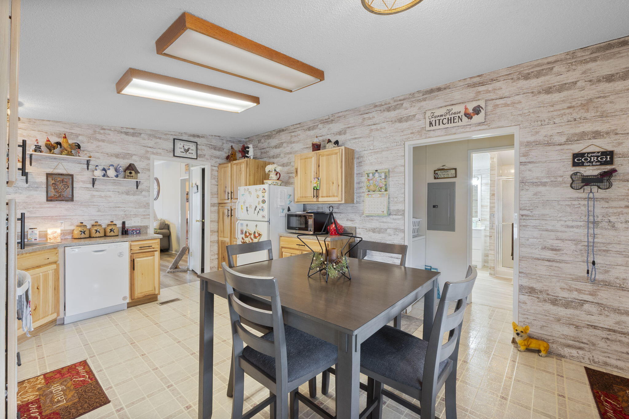 136 South Point Drive, Fairborn, Ohio 45324