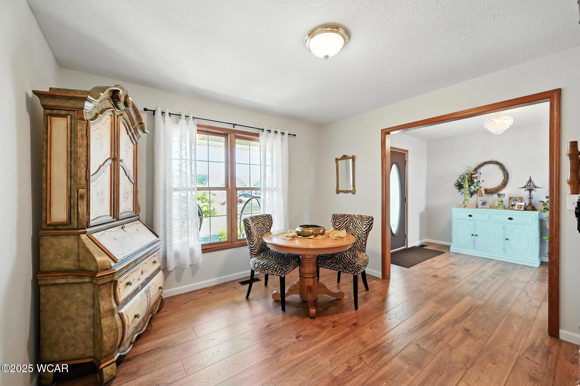 592 Gardenview Circle, Lima, Ohio