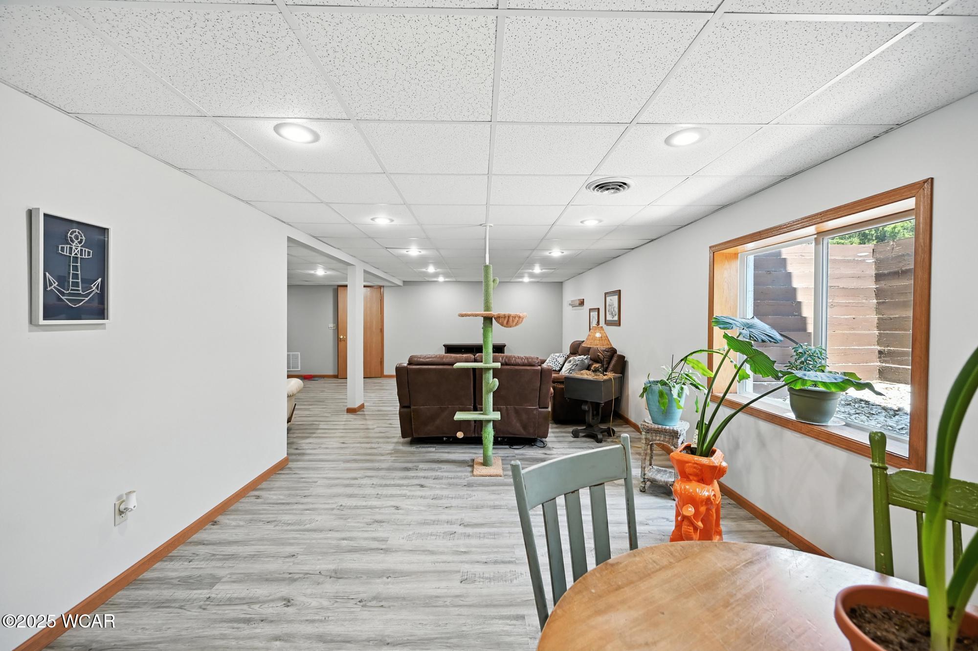 592 Gardenview Circle, Lima, Ohio