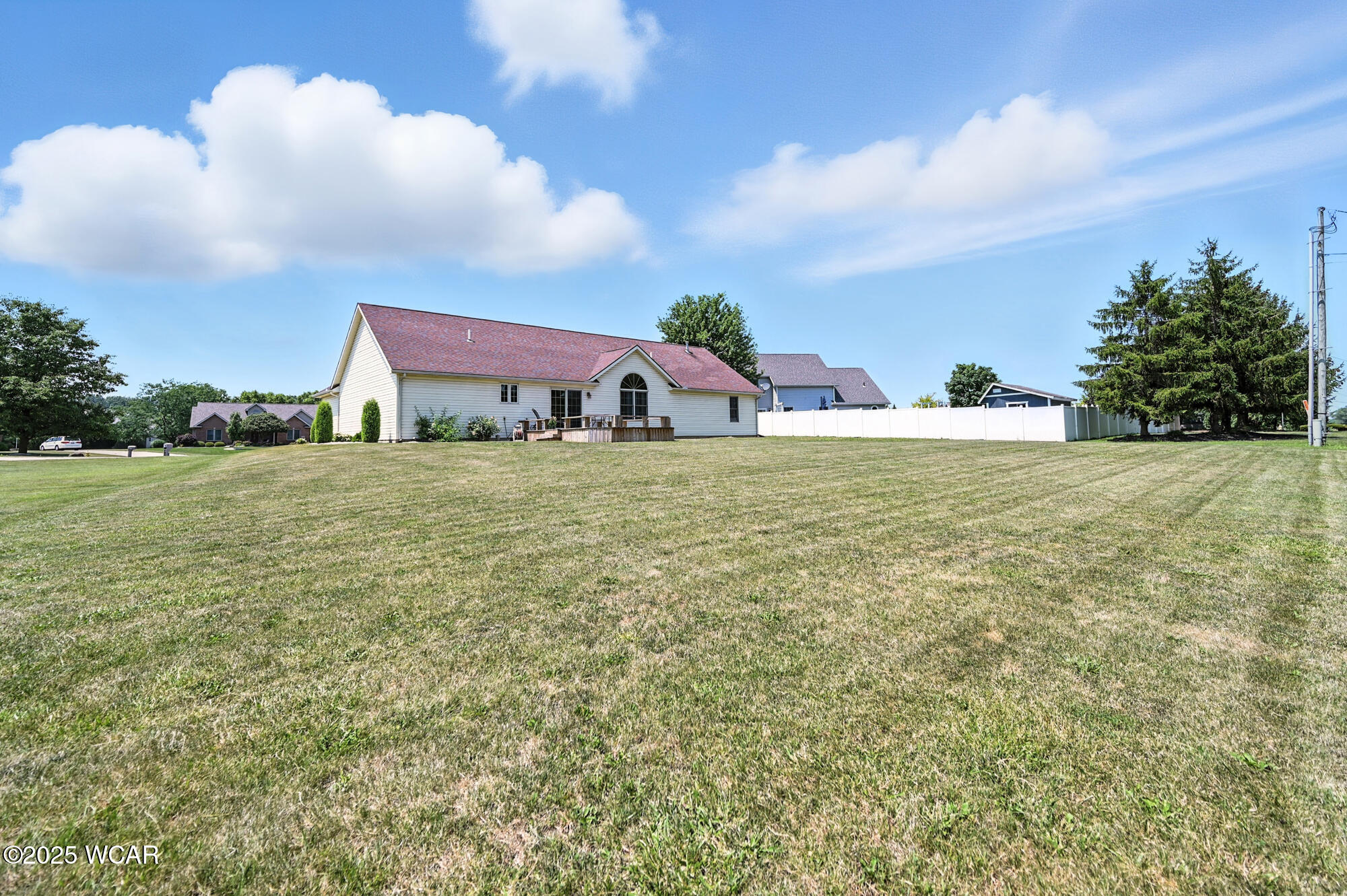 592 Gardenview Circle, Lima, Ohio