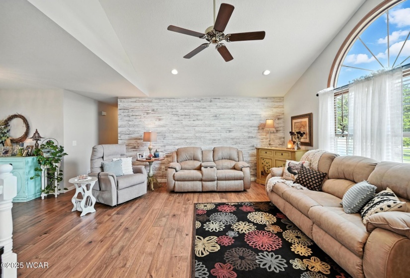 592 Gardenview Circle, Lima, Ohio, 3 Bedrooms Bedrooms, ,3 BathroomsBathrooms,Residential,For Sale,Gardenview,307627