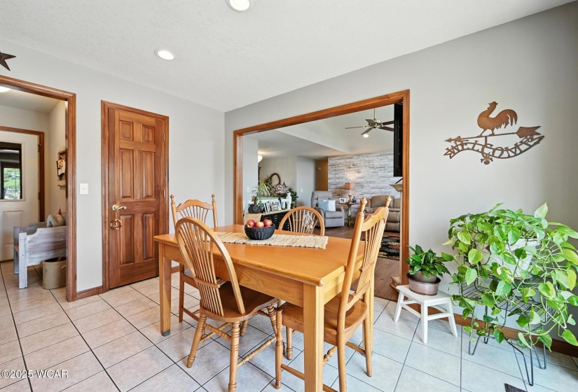 Eat-in Kitchen