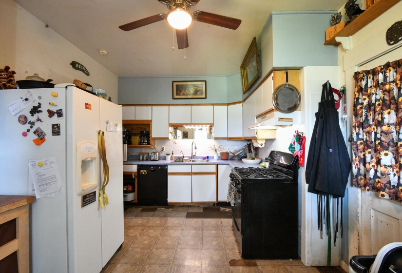 840 Victory Rd-10