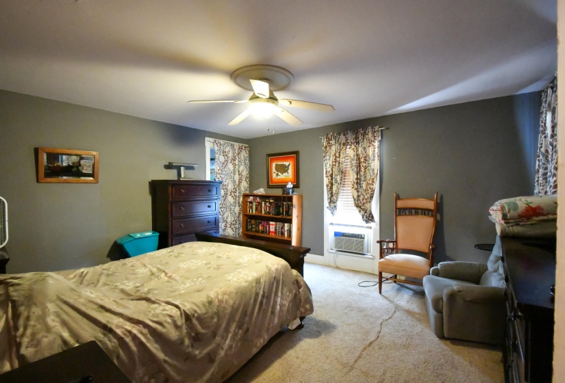 840 Victory Rd-18